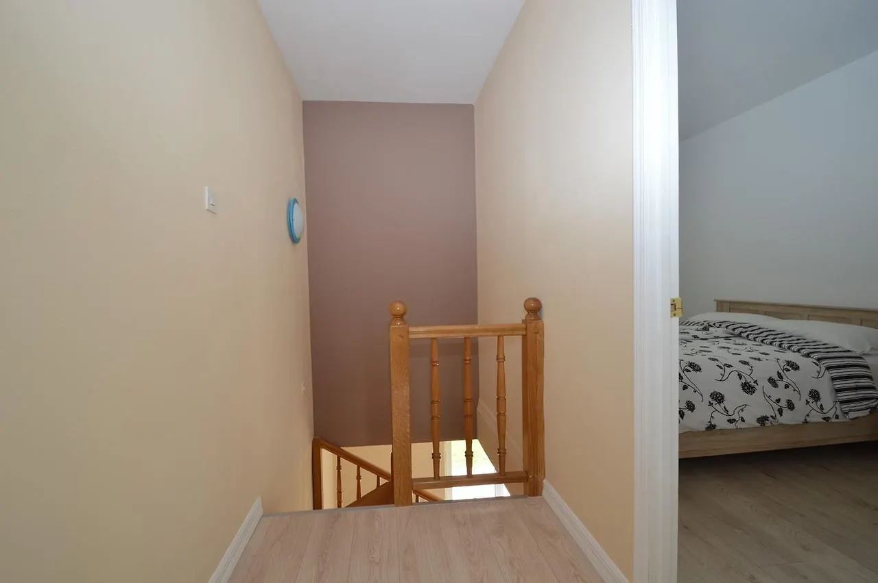 Apartment With Garden - Ana 1 木洛希尼 0*,  克罗地亚